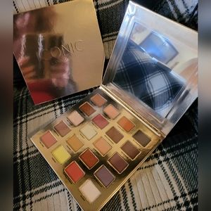 Iconic london sunrise to sunset eyeshadow pallet